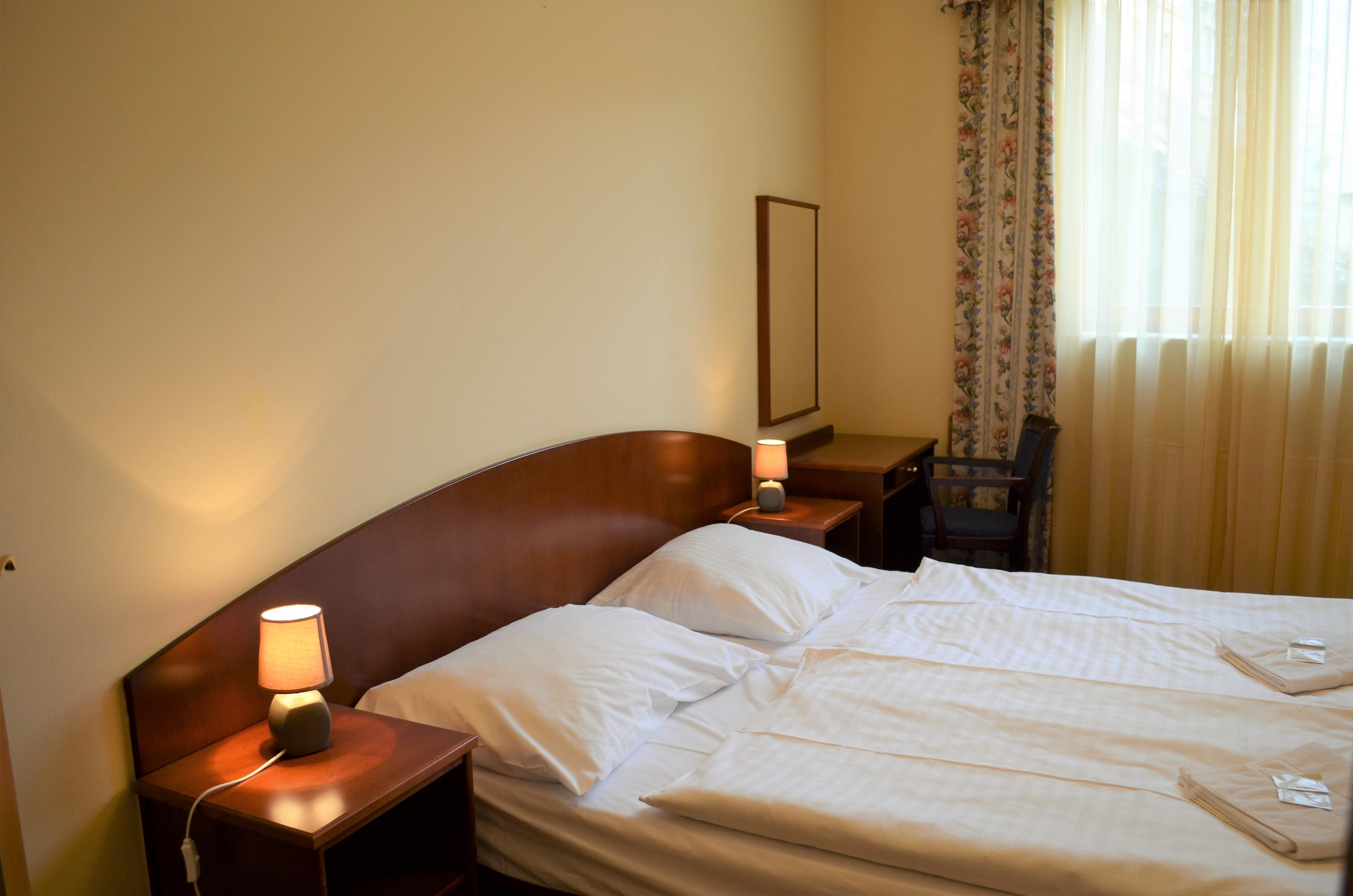 Hotel Petr Karlsbad Buitenkant foto