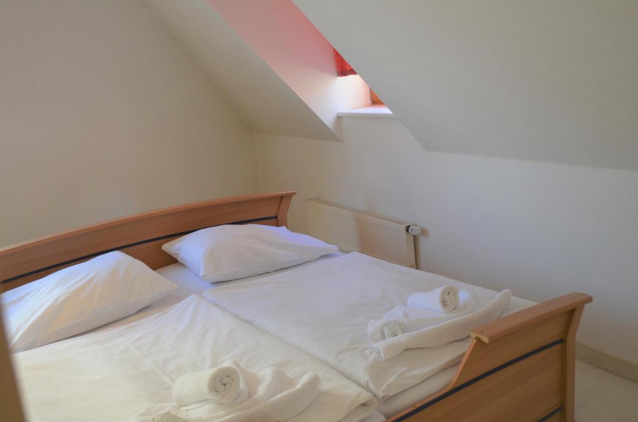 Hotel Petr Karlsbad Buitenkant foto