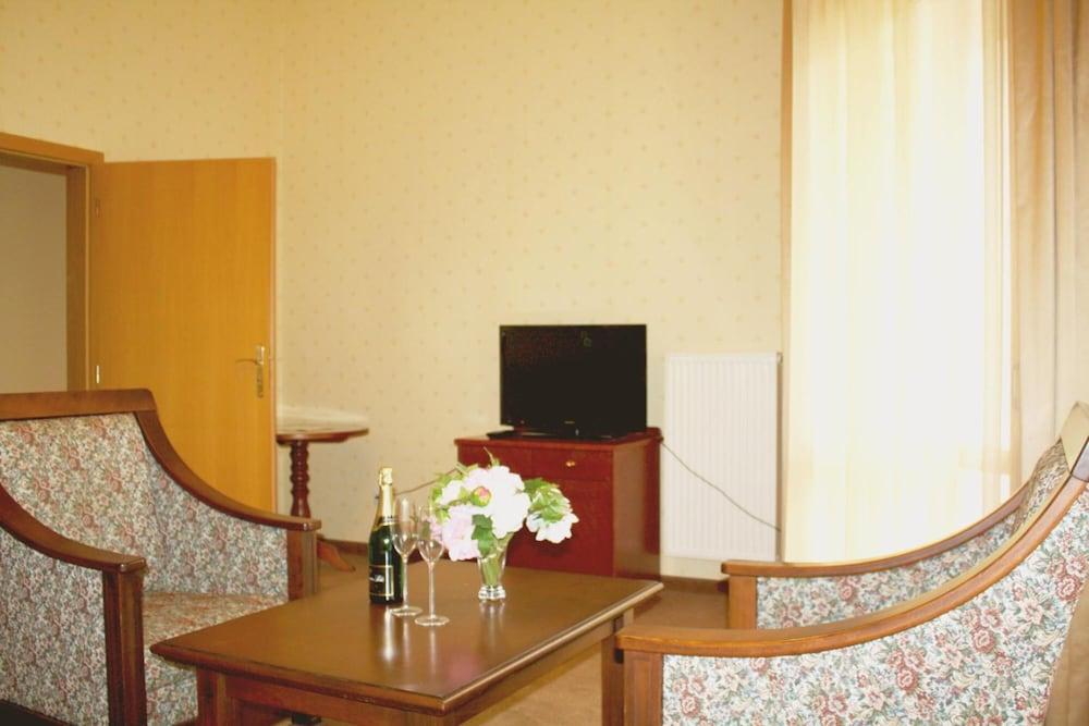 Hotel Petr Karlsbad Buitenkant foto