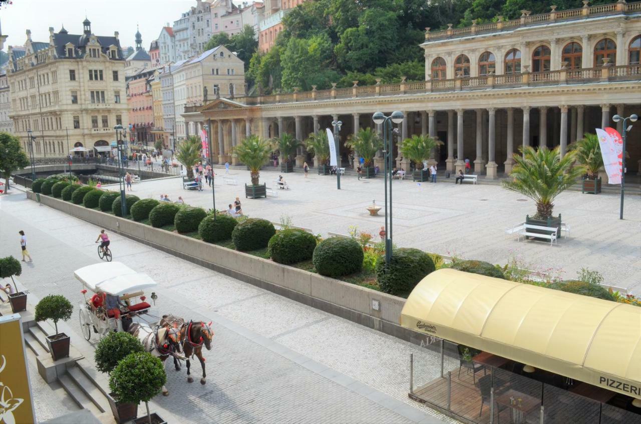 Hotel Petr Karlsbad Buitenkant foto