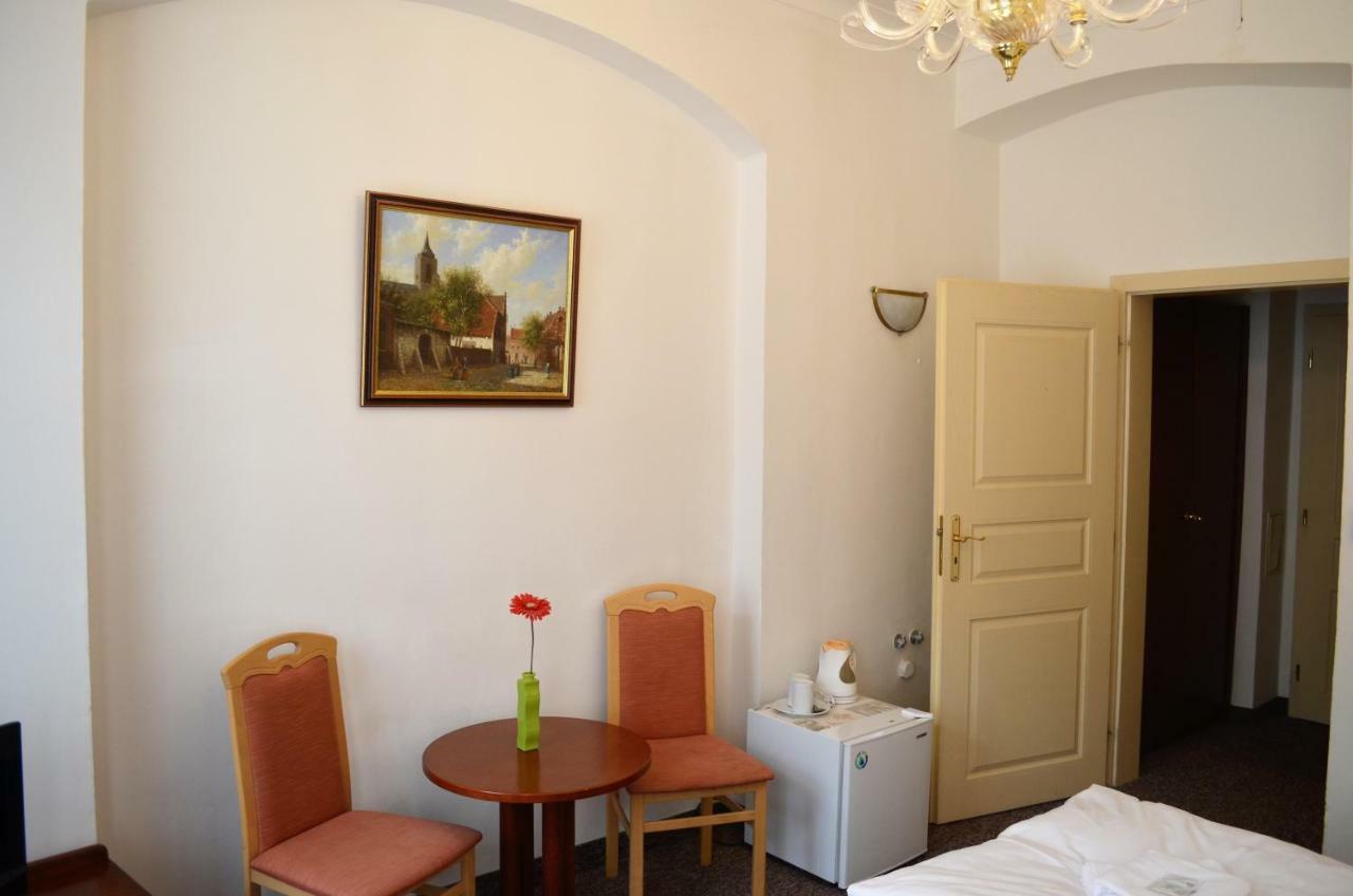 Hotel Petr Karlsbad Buitenkant foto